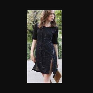 Elie Tahari Side Zipper Shift Dress